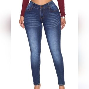 Fashion Nova Skinny Jeans Size: 11
